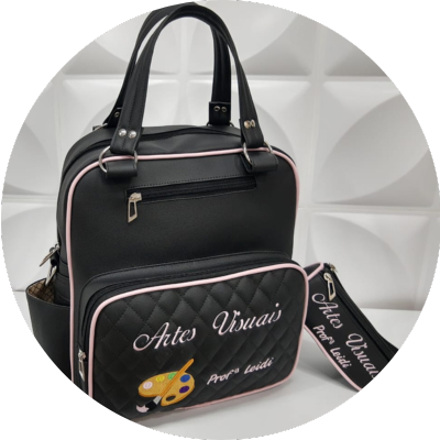 Kit Bolsa/Mochila e Estojo Universitário Personalizado Curso Artes Visuais Preta/Rosa Bebê - Coutre Bolsas
