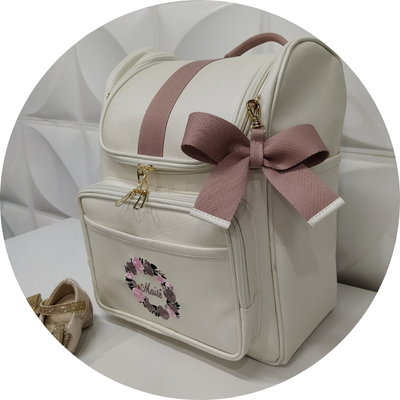 Mochila Maternidade Menina Duna Off White com Fita Rose Personalizada com Nome - Coutre Bolsas
