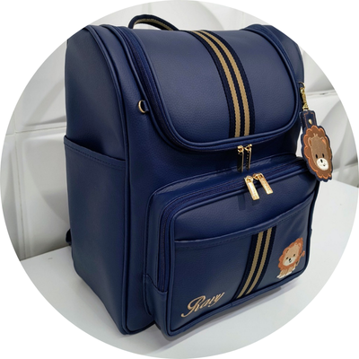 Mochila Maternidade Personalizada Leão Azul Marinho Coleção Fitas - Coutre Bolsas